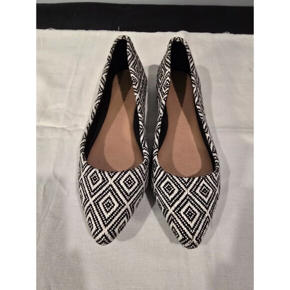 Loft Black & White Geometric Pointed Toe Flats Size 7.5 - Picture 1 of 9